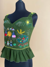 Cargar imagen en el visor de la galería, Croptop FUEGO NUEVO
