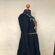 Cargar imagen en el visor de la galería, Midi vestido ÁNIMAS
