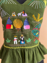 Cargar imagen en el visor de la galería, Croptop FUEGO NUEVO

