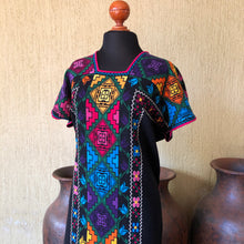 Cargar imagen en el visor de la galería, VESTIDO PATRICIA
